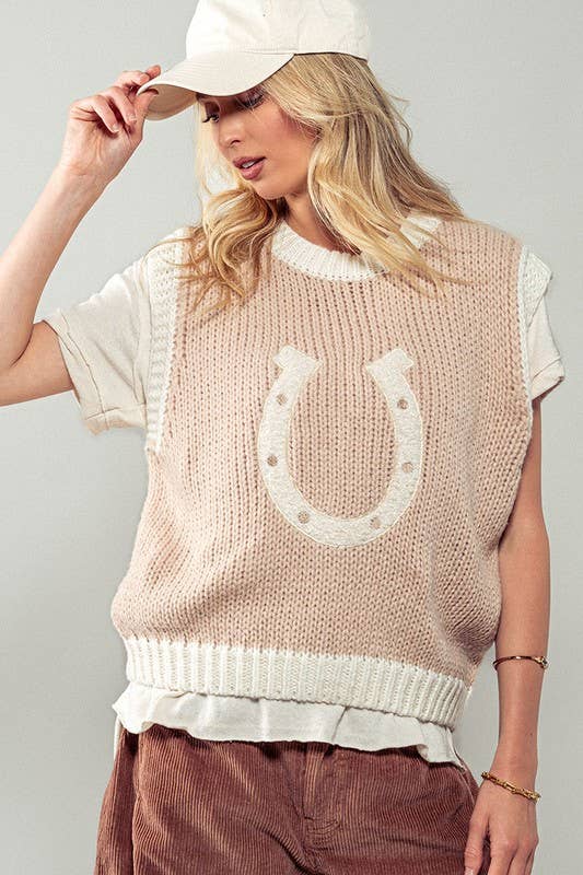 Horseshoe knitted Vest