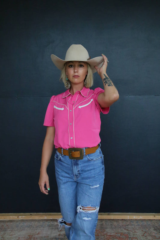 HOT PINK SHORT SLEEVE PEARL SNAP BLOUSE