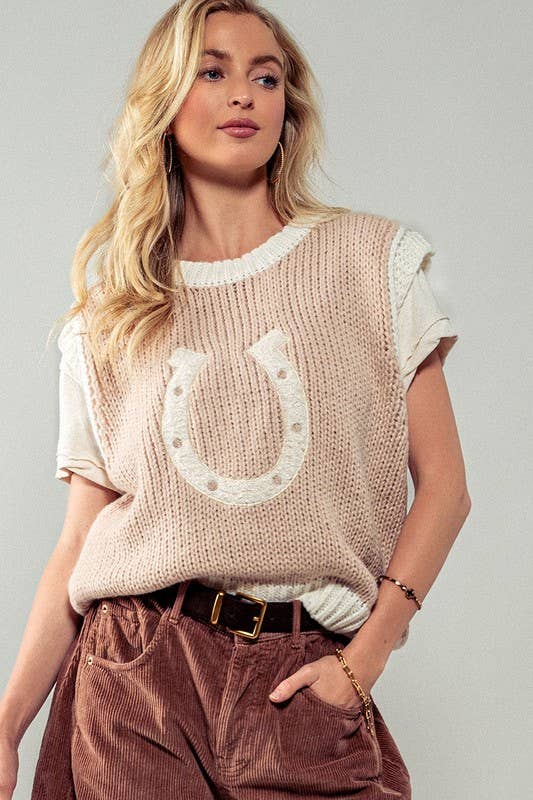 Horseshoe knitted Vest