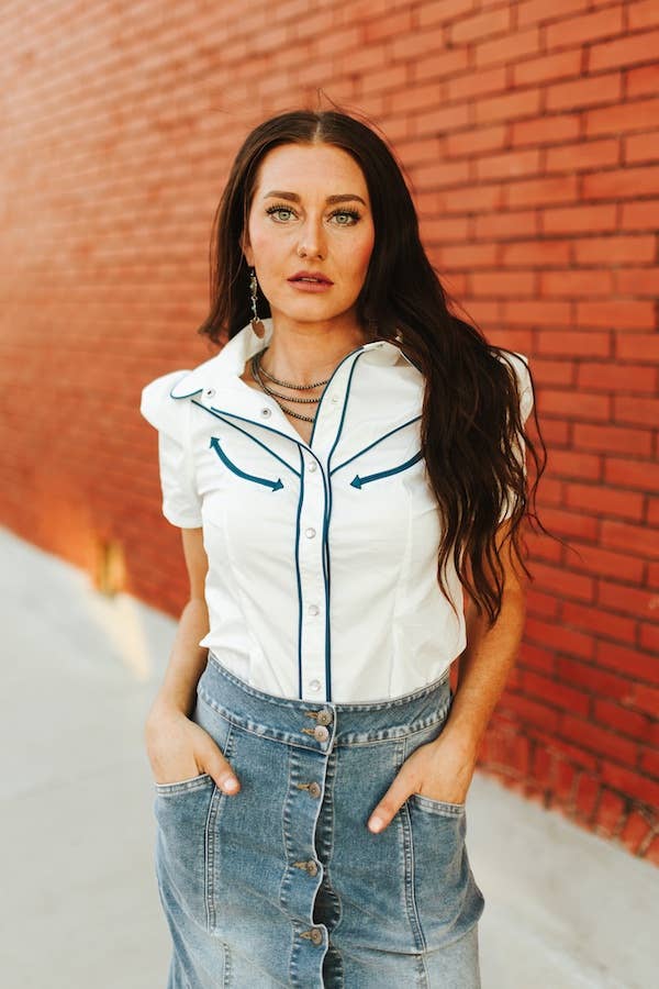 Ivory Jade Arrow Pearl Snap Top