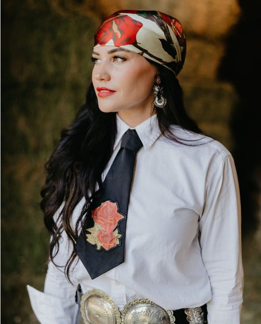 Rosita’s Holly Tie